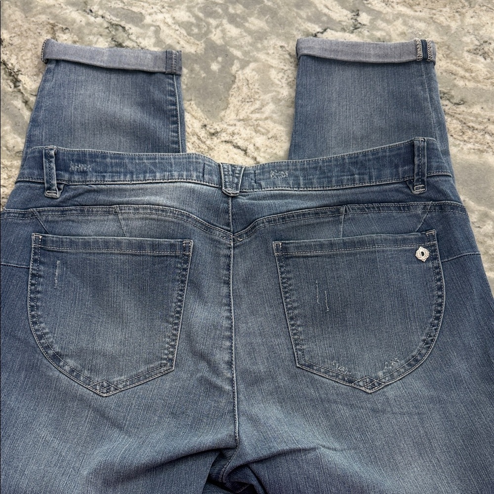 Democracy Medium Blue Ab-Solution Ankle Skimmer Jeans - Picture 4 of 7